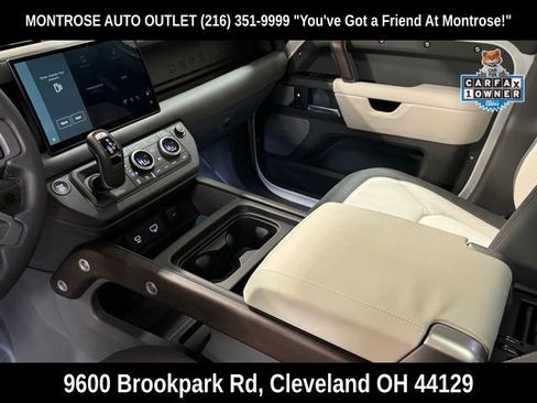 Used 2024 Land Rover Defender 130 X-Dynamic SE image 15