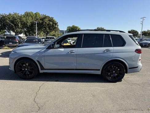 Used 2025 BMW X7 M60i image 20