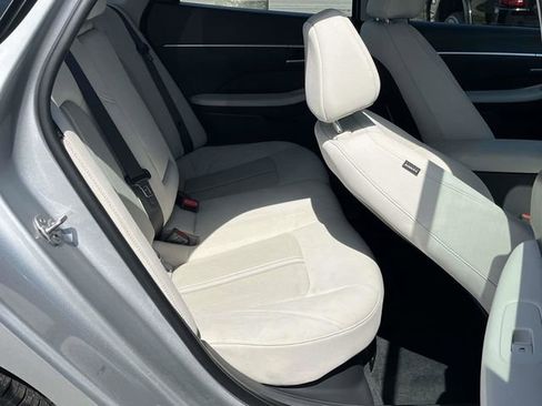 Used 2025 Hyundai Sonata SEL FWD image 21