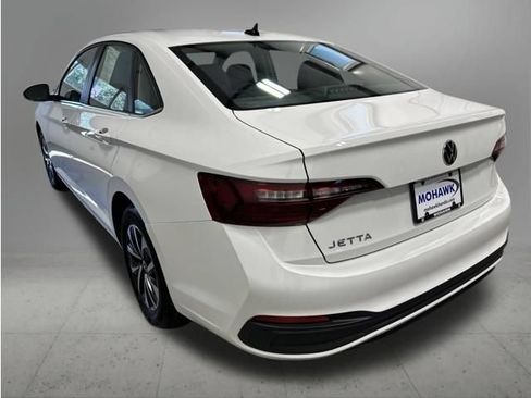 Used 2023 Volkswagen Jetta S FWD image 3