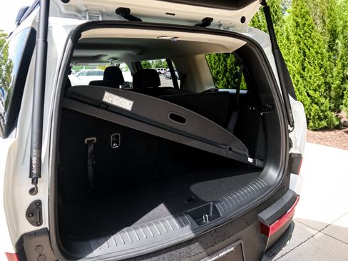 Used 2025 Hyundai Santa Fe XRT image 32