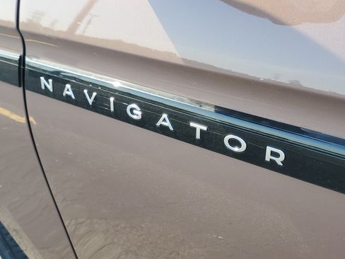 New 2026 Lincoln Navigator L Black Label AWD/4WD image 7