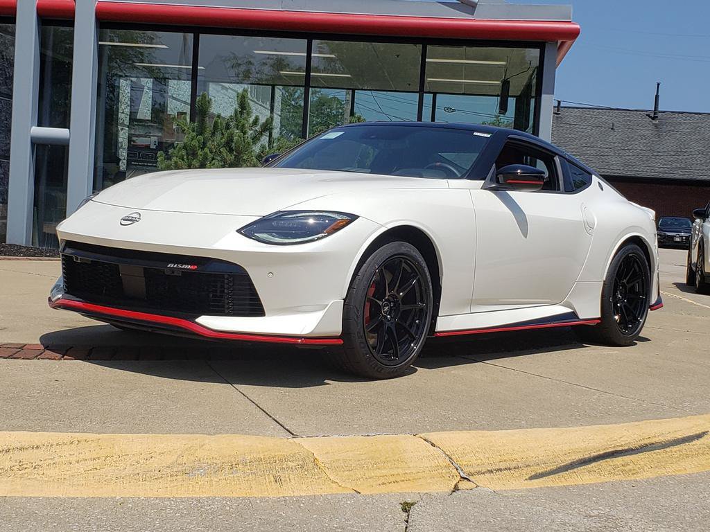 New 2026 Nissan Z NISMO w/ Floor Mat Package RWD image 3
