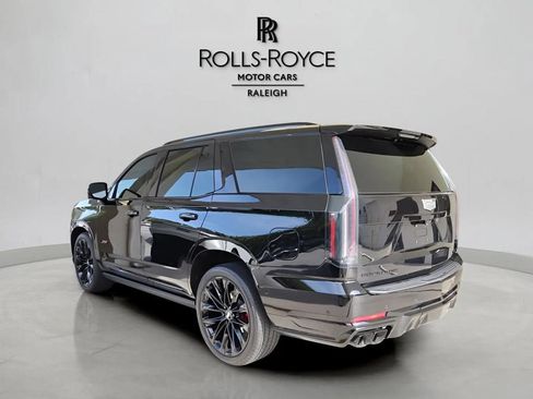 Used 2025 Cadillac Escalade V w/ LPO, ONYX Package AWD/4WD image 5