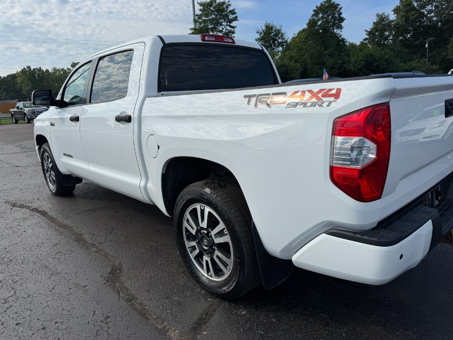 Used 2018 Toyota Tundra SR5 AWD/4WD image 10
