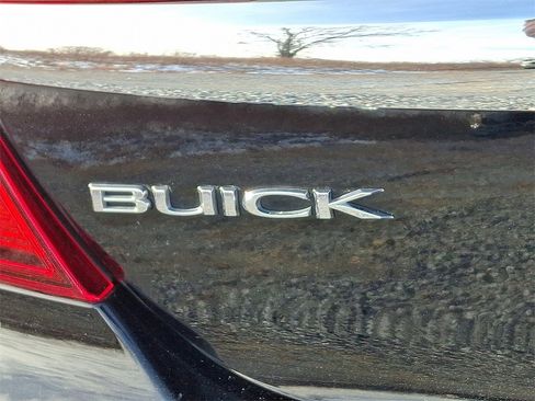 Used 2015 Buick Regal AWD image 30