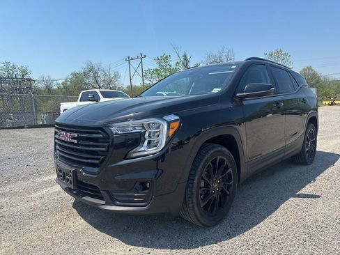 Used 2023 GMC Terrain SLT w/ Elevation Edition AWD/4WD image 5