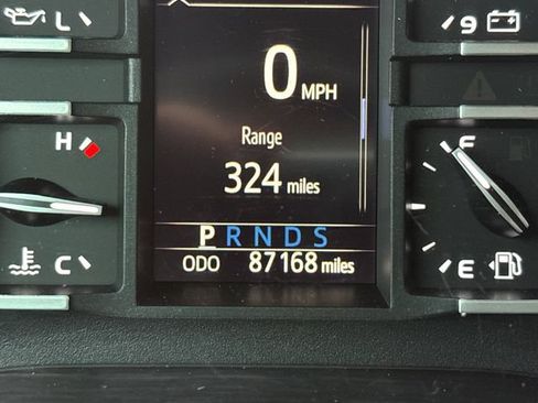 Used 2018 Toyota Tundra SR5 AWD/4WD image 19