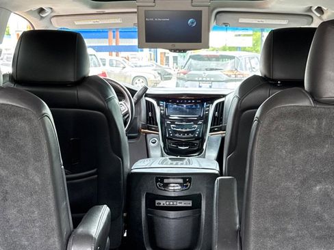 Used 2016 Cadillac Escalade Premium AWD/4WD image 11