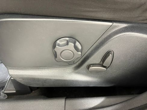 Certified 2018 Ford EcoSport SE image 16