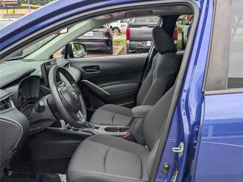Used 2023 Toyota Corolla Cross LE w/ Moonroof Package AWD/4WD image 15