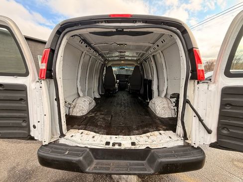 Used 2019 Chevrolet Express 2500 w/ Communications Package image 13