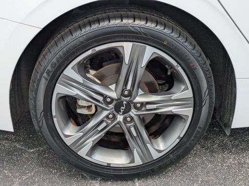 Certified 2024 Kia K5 EX w/ EX Premium Package FWD image 9