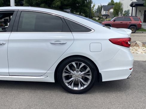 Used 2017 Hyundai Sonata Limited 2.0T FWD image 4