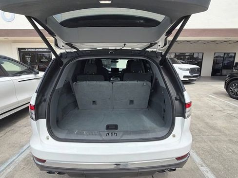 Used 2020 Lincoln Aviator Reserve w/ Equipment Group 202A AWD/4WD image 7