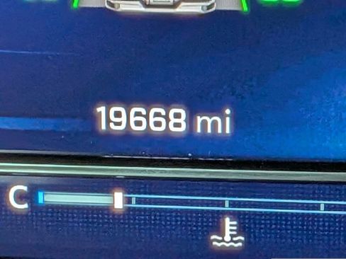 Used 2025 Chevrolet Silverado 2500 LTZ w/ Z71 Chrome Sport Edition image 32