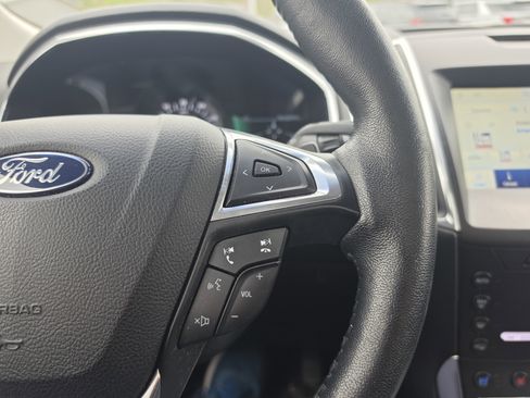 Used 2020 Ford Edge Titanium w/ Equipment Group 301A AWD/4WD image 20