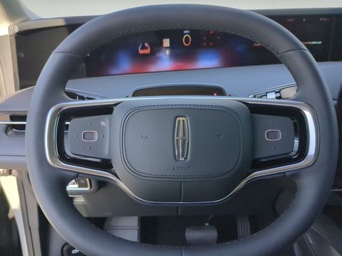 New 2026 Lincoln Nautilus Premier AWD/4WD image 12