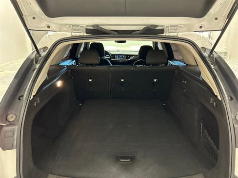 Used 2019 Buick Regal Preferred image 32