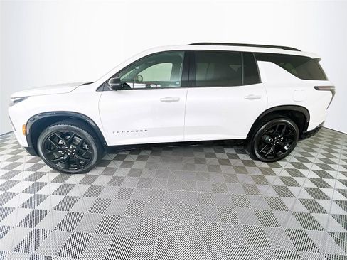 Used 2025 Chevrolet Traverse RS w/ LPO, Floor Liner Package AWD/4WD image 4