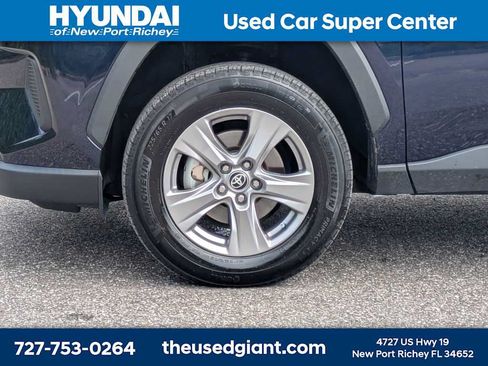 Used 2023 Toyota RAV4 XLE w/ Convenience Package FWD image 10