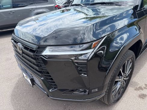 Used 2026 Lexus GX 550 w/ Cold Area Package AWD/4WD image 9