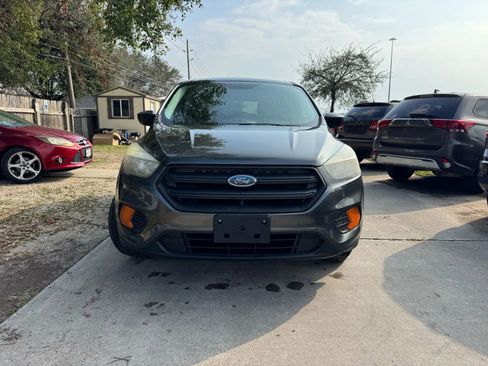 Used 2018 Ford Escape S FWD image 3