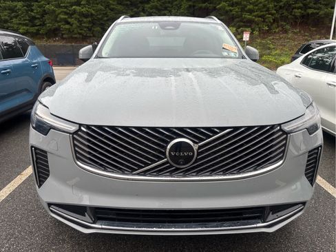 Used 2026 Volvo XC90 B6 Plus AWD/4WD image 2
