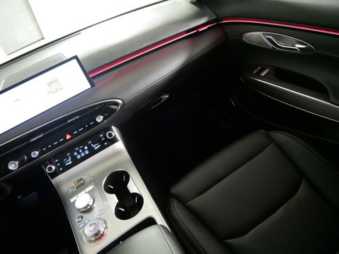 Certified 2026 Genesis GV70 2.5T Select AWD/4WD image 11