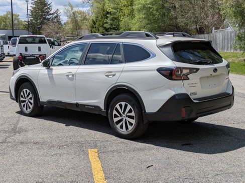 Used 2022 Subaru Outback Premium AWD/4WD image 5
