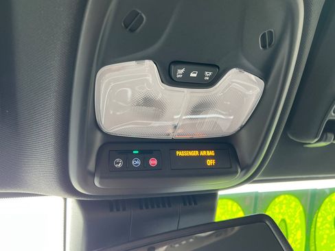 Used 2025 GMC Canyon Elevation w/ Convenience Package image 22