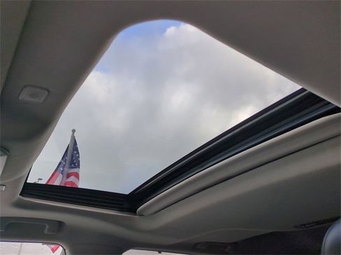 Certified 2023 Toyota Highlander XLE image 20