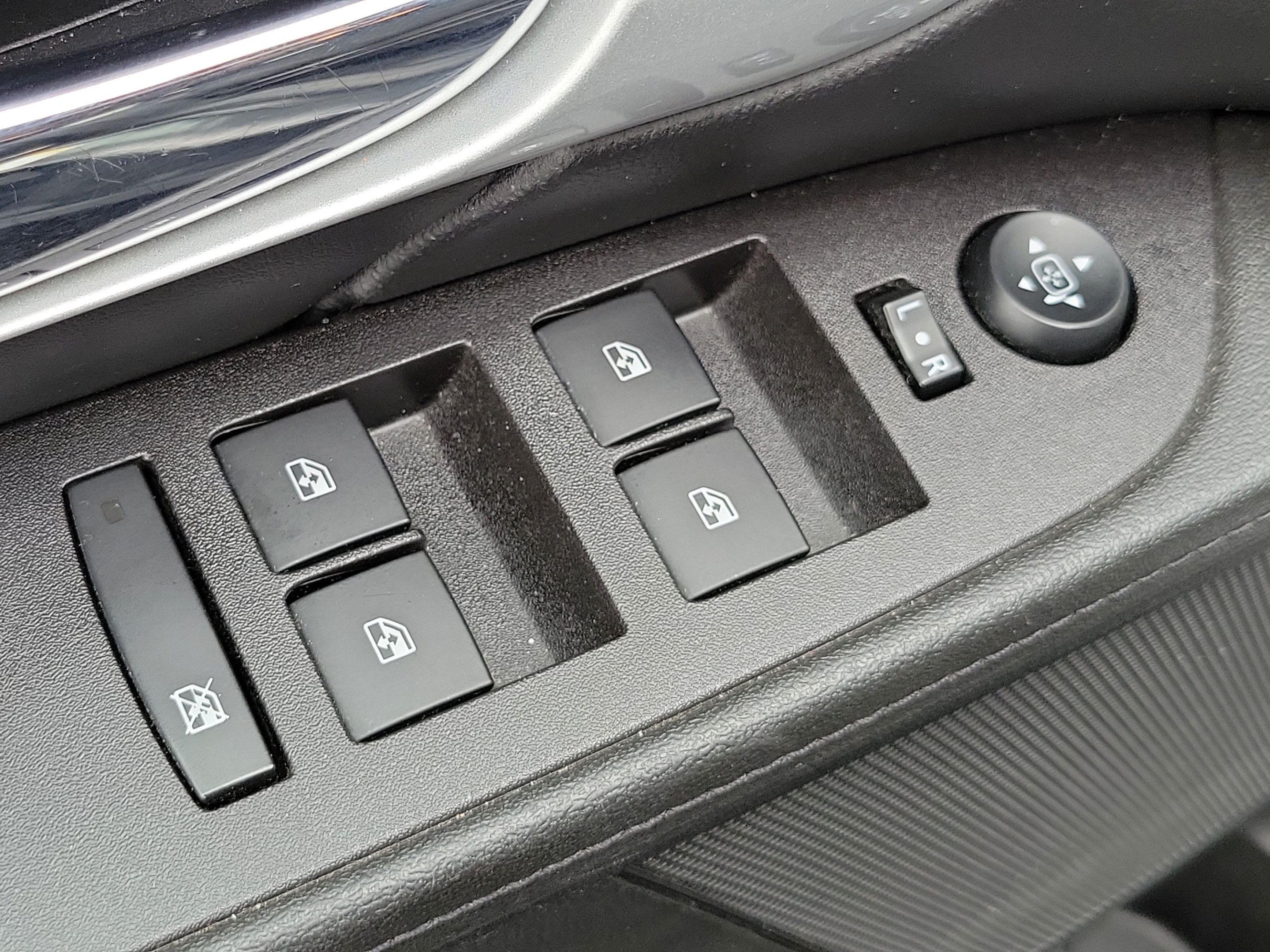 Used 2017 GMC Terrain SLE FWD image 17