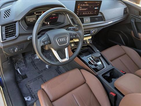 Certified 2025 Audi Q5 2.0T Premium Plus image 9
