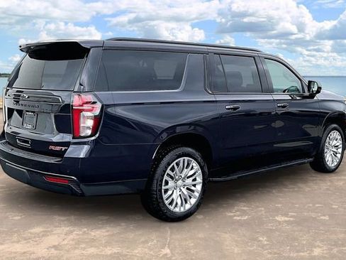 Certified 2023 Chevrolet Suburban RST AWD/4WD image 6