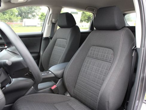 Used 2025 Honda HR-V LX image 13