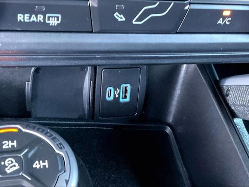 Used 2023 Ford Bronco Big Bend AWD/4WD image 31