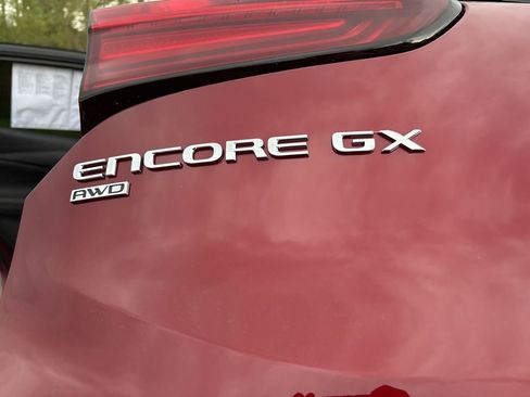 Used 2024 Buick Encore GX Sport Touring w/ Advanced Technology Package AWD/4WD image 17