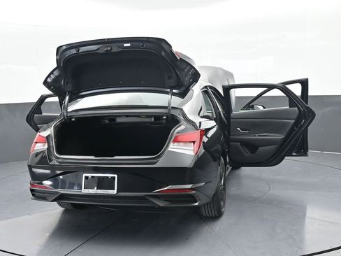 Used 2023 Hyundai Elantra SEL image 65