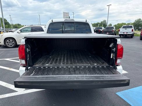 Used 2023 Toyota Tacoma SR AWD/4WD image 7