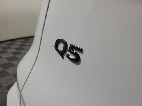 New 2025 Audi Q5 Premium Plus image 8
