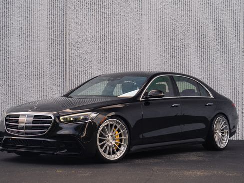 Used 2021 Mercedes-Benz S 580 4MATIC Sedan image 1