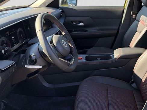 New 2026 Nissan Kicks SR w/ Cold Weather Package AWD/4WD image 9