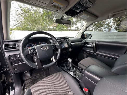 Used 2018 Toyota 4Runner TRD Off-Road w/ TRD Performance Package AWD/4WD image 14