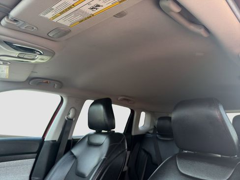 Used 2022 Jeep Compass Latitude w/ Convenience Group AWD/4WD image 24