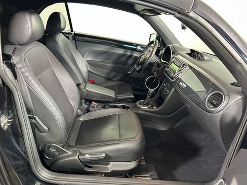 Used 2013 Volkswagen Beetle 2.0T FWD image 27