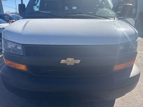 Used 2022 Chevrolet Express 2500 w/ Driver Convenience Package image 2