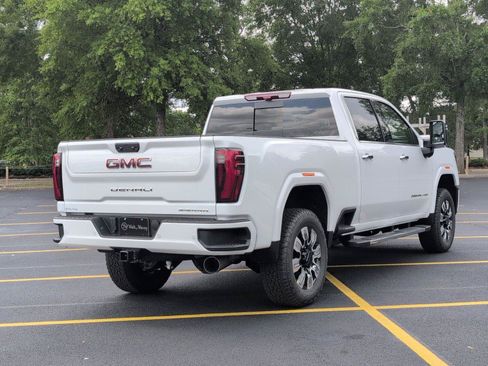 New 2026 GMC Sierra 2500 Denali w/ Denali Reserve Package AWD/4WD image 8