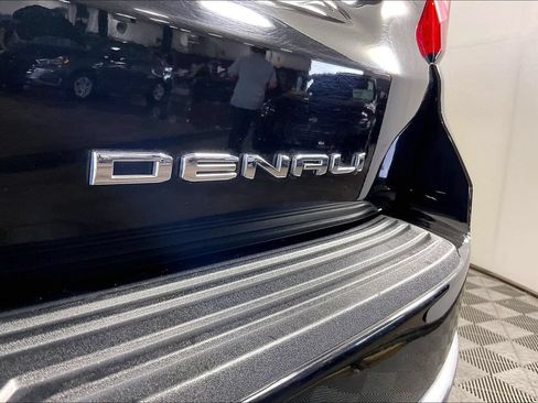 Used 2022 GMC Yukon XL Denali AWD/4WD image 41