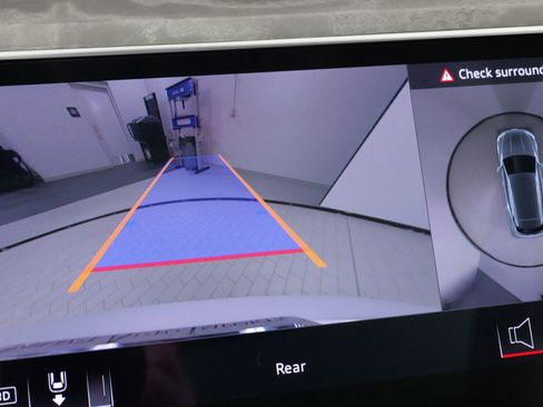 Used 2024 Audi Q8 e-tron Premium Plus w/ Premium Plus Package image 56